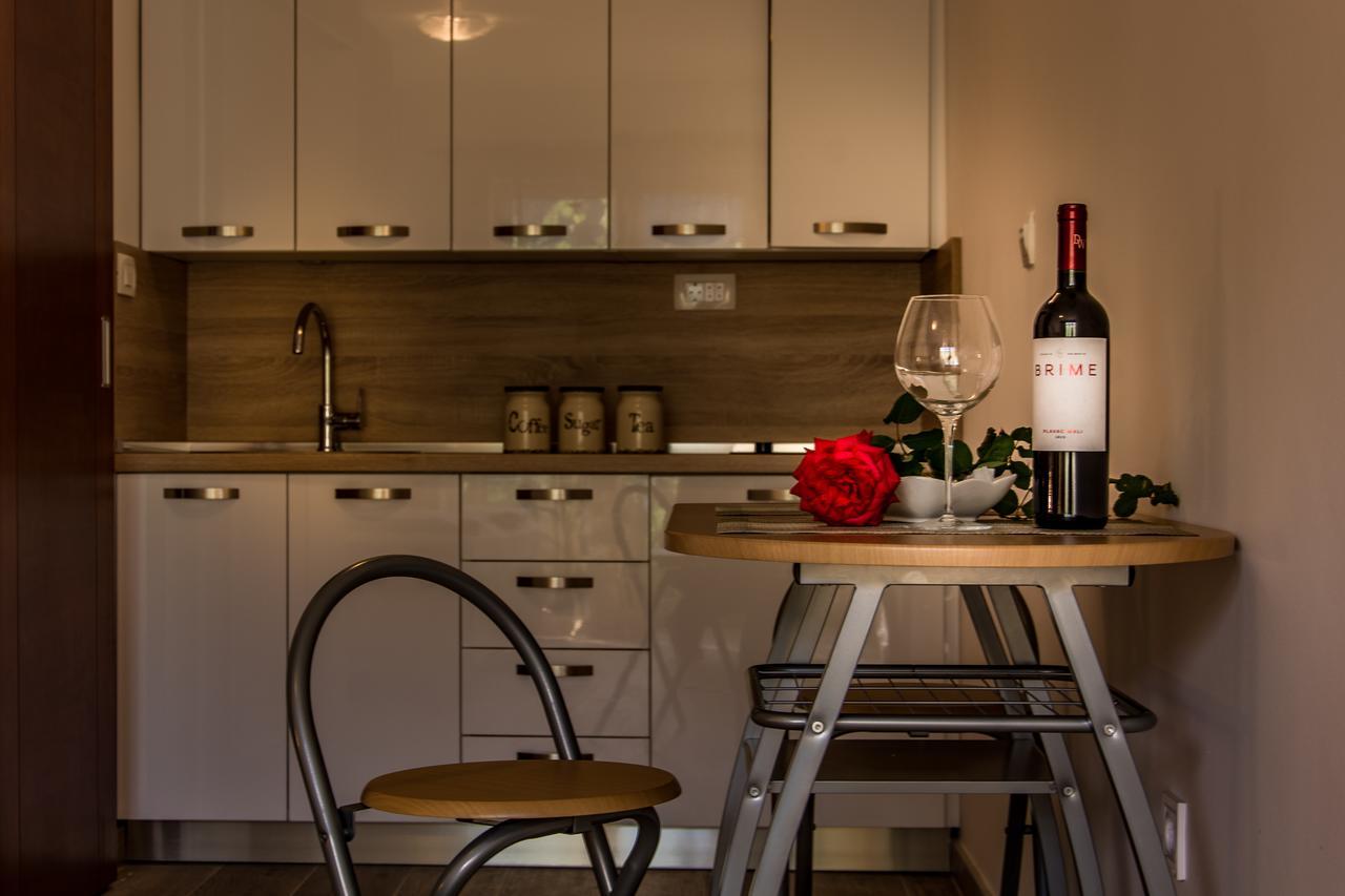 Apartmani Mendula Будва Екстер'єр фото