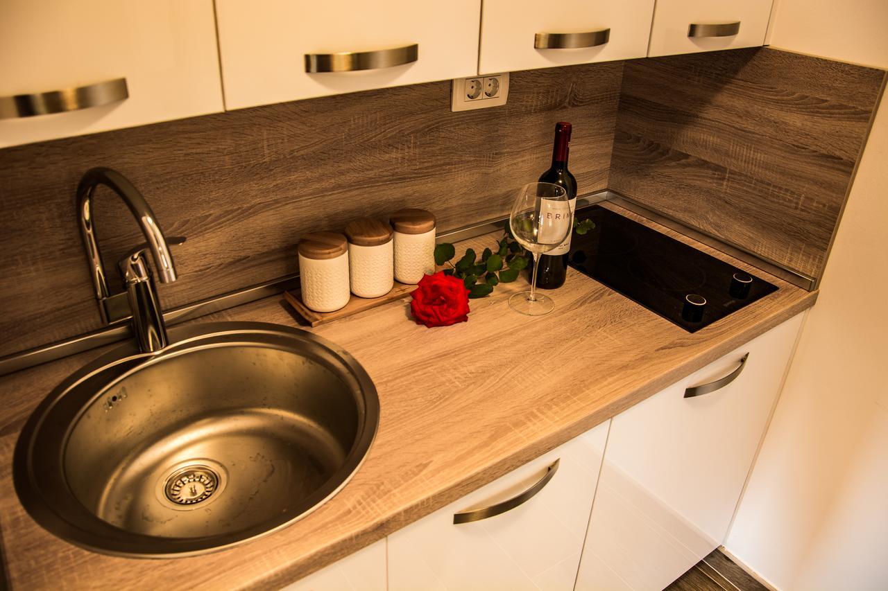Apartmani Mendula Будва Екстер'єр фото