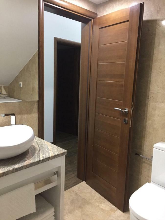 Apartmani Mendula Будва Екстер'єр фото